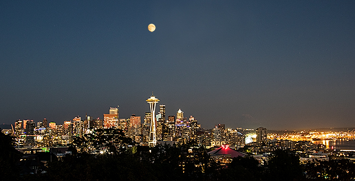 Moonrise from Kerry Park